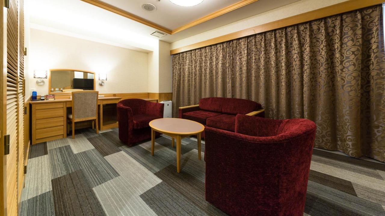 Kochi Pacific Hotel Exteriör bild