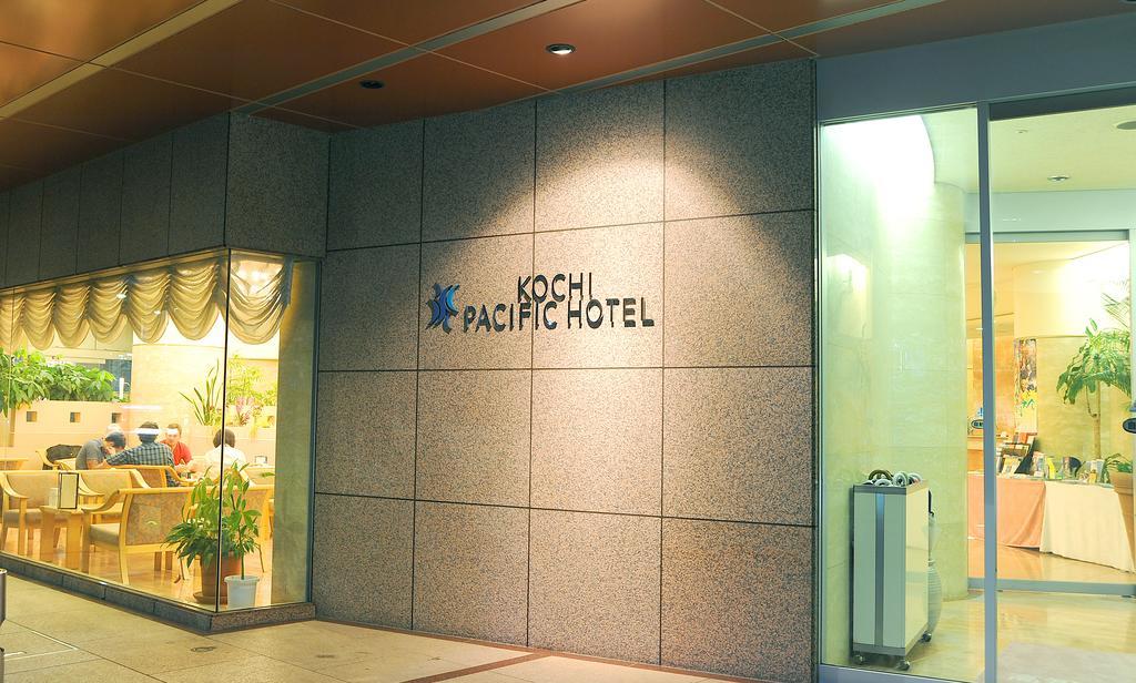 Kochi Pacific Hotel Exteriör bild